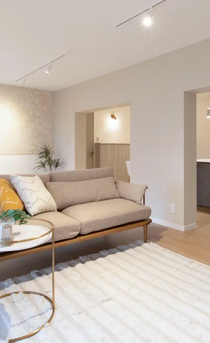 hero-scroll-image-main